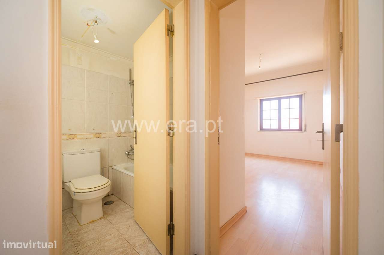 Apartamento T3 no Casal do Chapim-16
