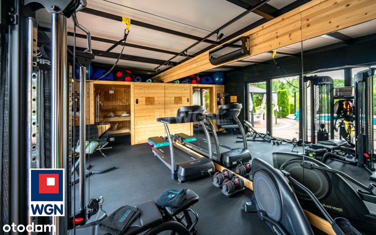 Luksus i funkcjonalność w otoczeniu natury – dom z basenem.-10