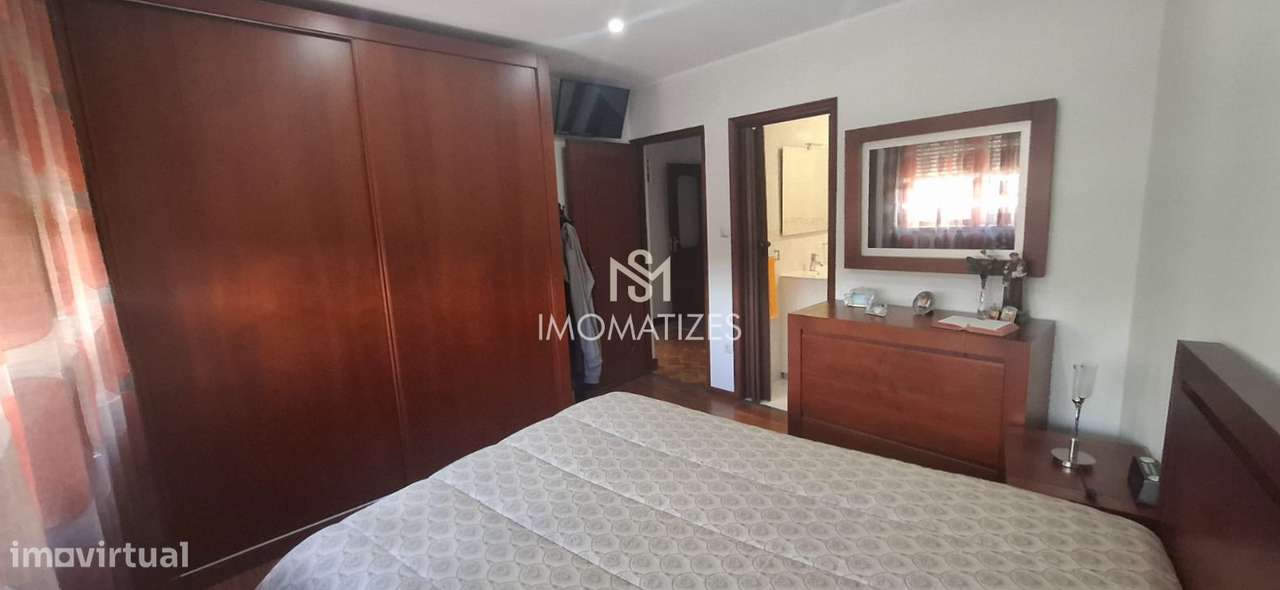 Moradia Bifamiliar T3+T3 em Nogueira da Maia-11