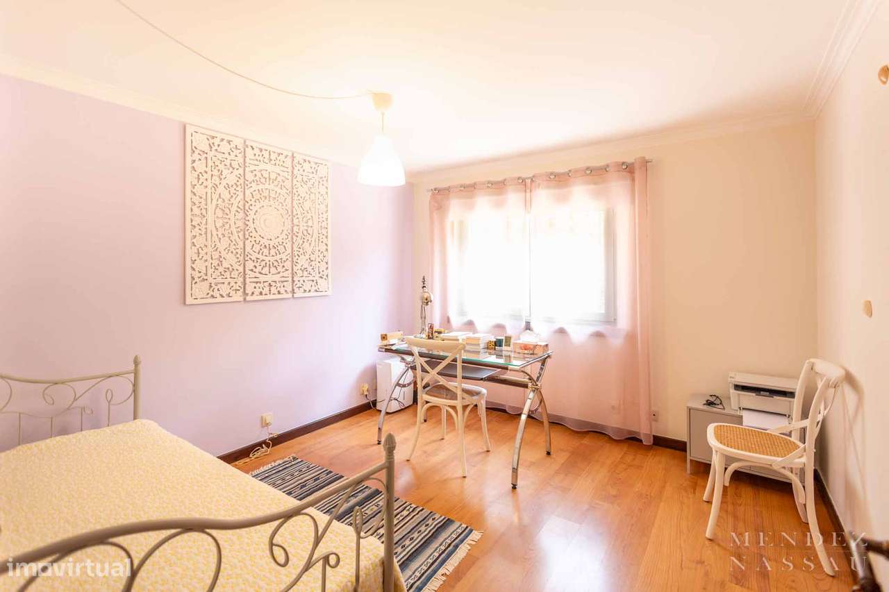 Private Estate - Multi Family - Estoril Villa-26