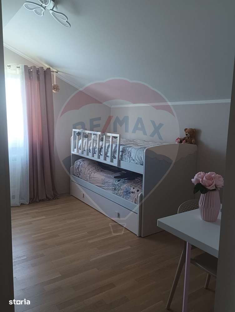 Casă / Vilă de vânzare pe str Mihai Pitei nr22 Radauti-12
