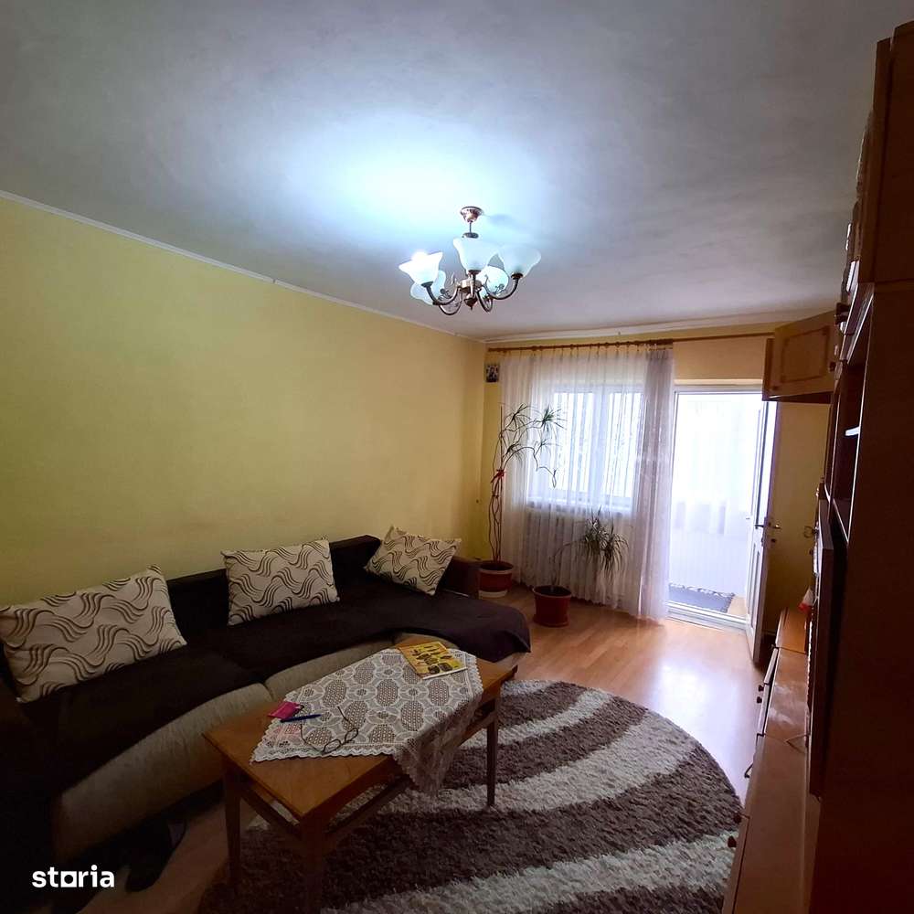 Apartament 3 camere, etaj1 (Politie) - Imagine principală: 3/10