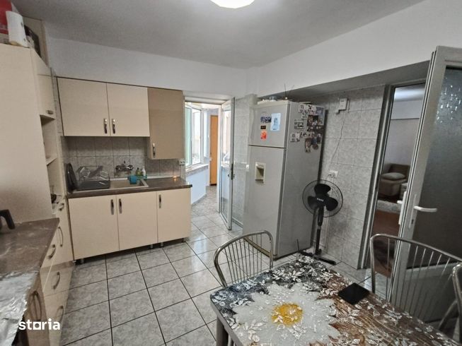 Confort si spatiu – apartament 3 camere, zona Republicii, Targu Jiu-4