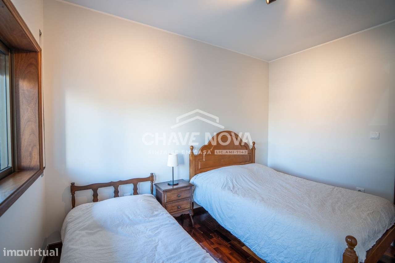 Apartamento T2  c/ Varanda e Garagem Matosinhos-9