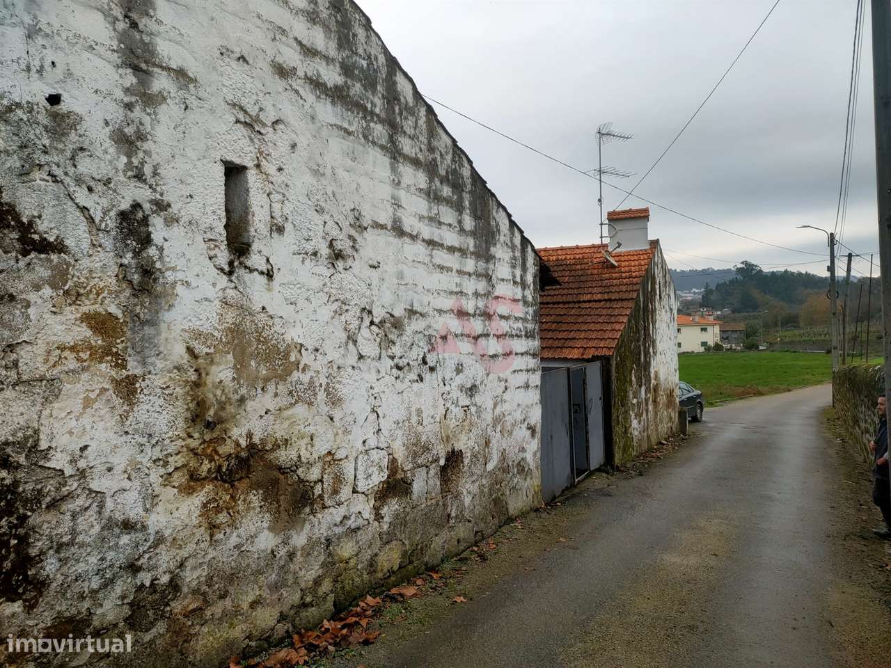 Moradia T5 para reabilitar em Nevogilde, Lousada - Grande imagem: 3/9