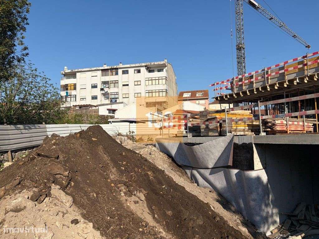 T1+1 novo com varanda e jardim - Oak Porto-39