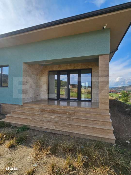 Casa pe un nivel, 4 camere, compartimentare decomandata, zona linistit - Imagine principală: 1/9