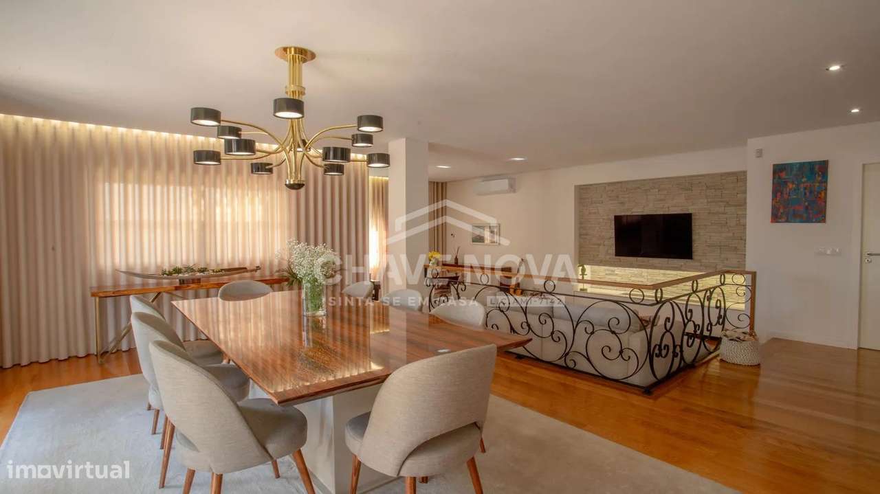 Moradia T4 com Vista Mar em São Félix da Marinha-11