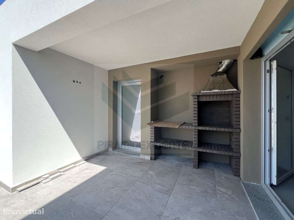 Moradia Isolada, Final Construção, Garagem - Pinhal General-24