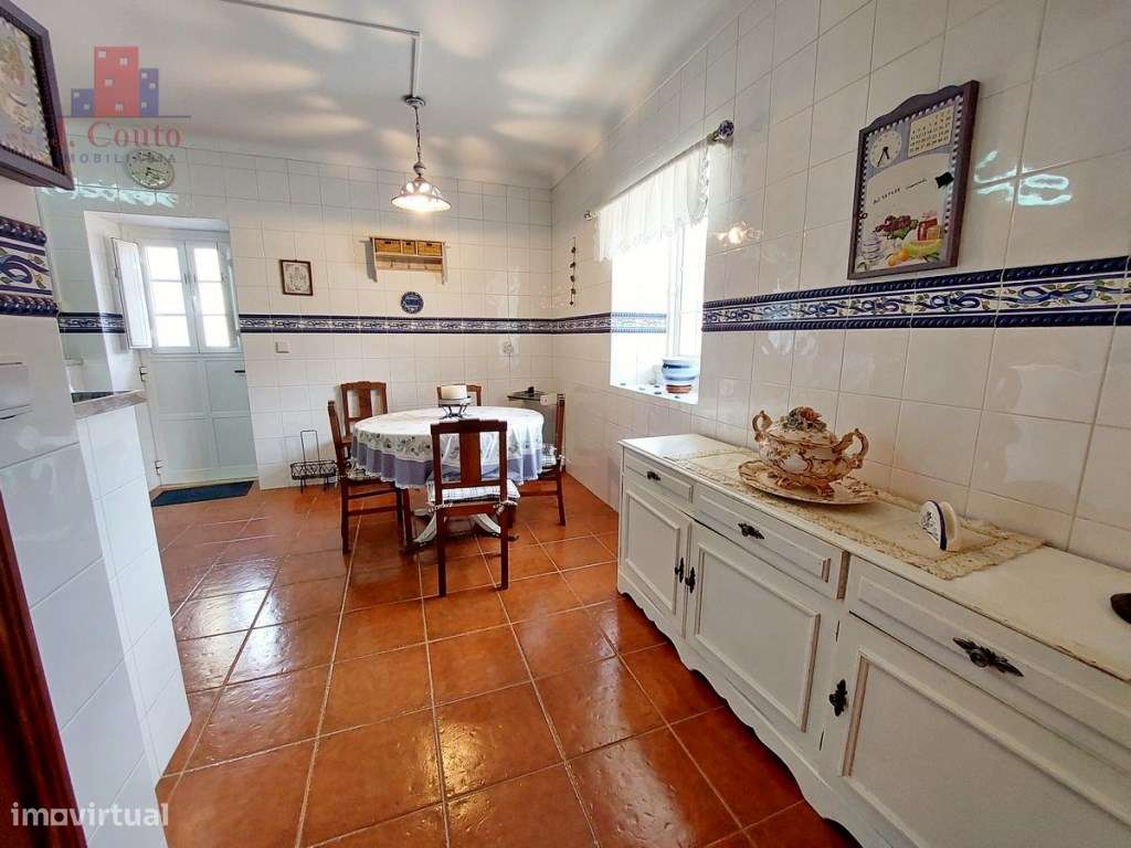 Quintinha com 14.000m2 de terreno com mina de água e árvores de fruto.-18