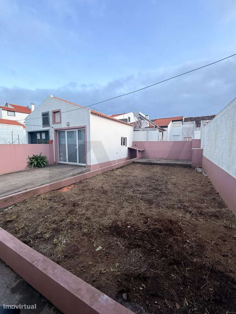 Moradia T3+1 com Garagem em Santa Clara – Ponta Delgada - Grande imagem: 5/22