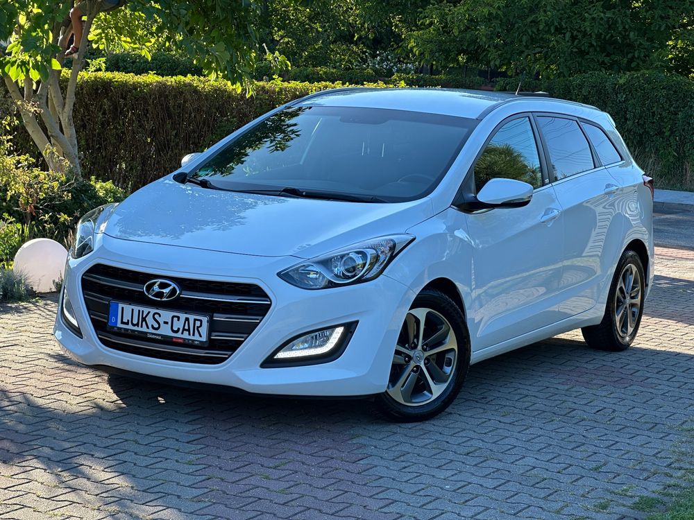 Hyundai i30 II (2012-2017) blue Kombi 1.6 GDi Passion 2016