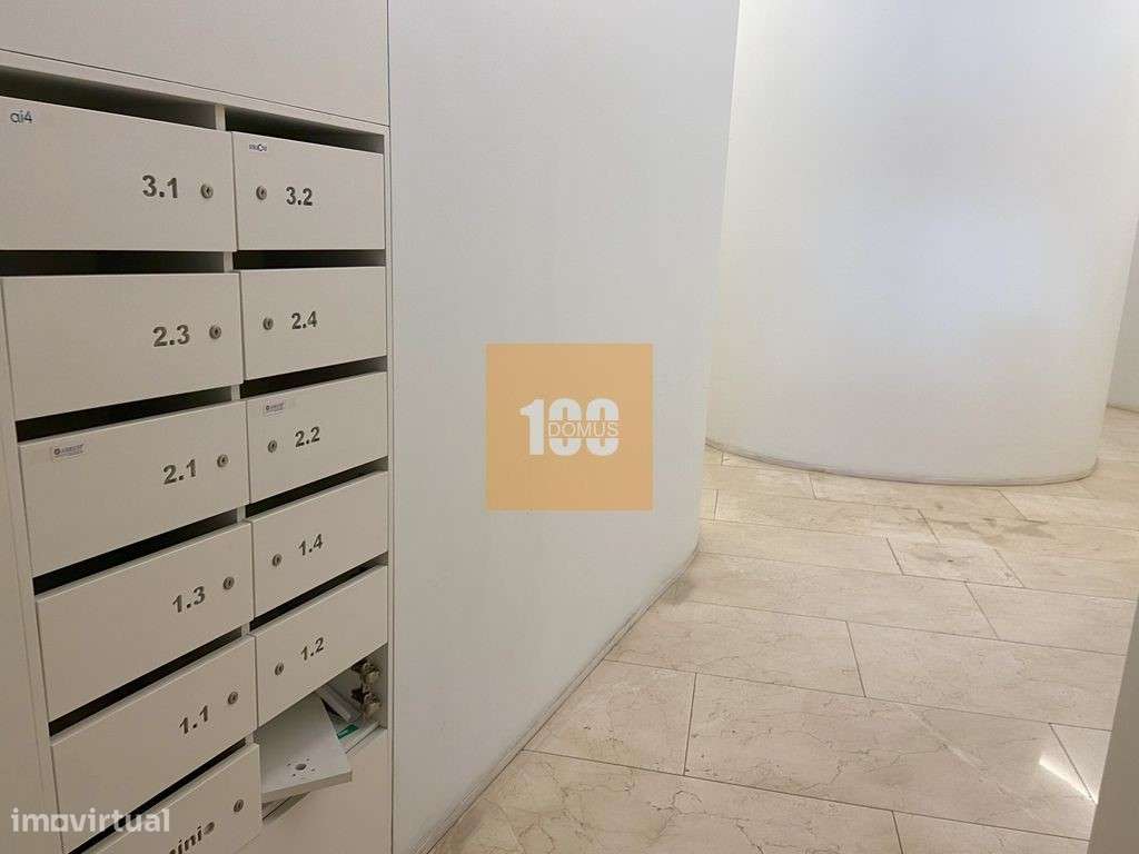 Escritório próximo da Batalha - Grande imagem: 3/29