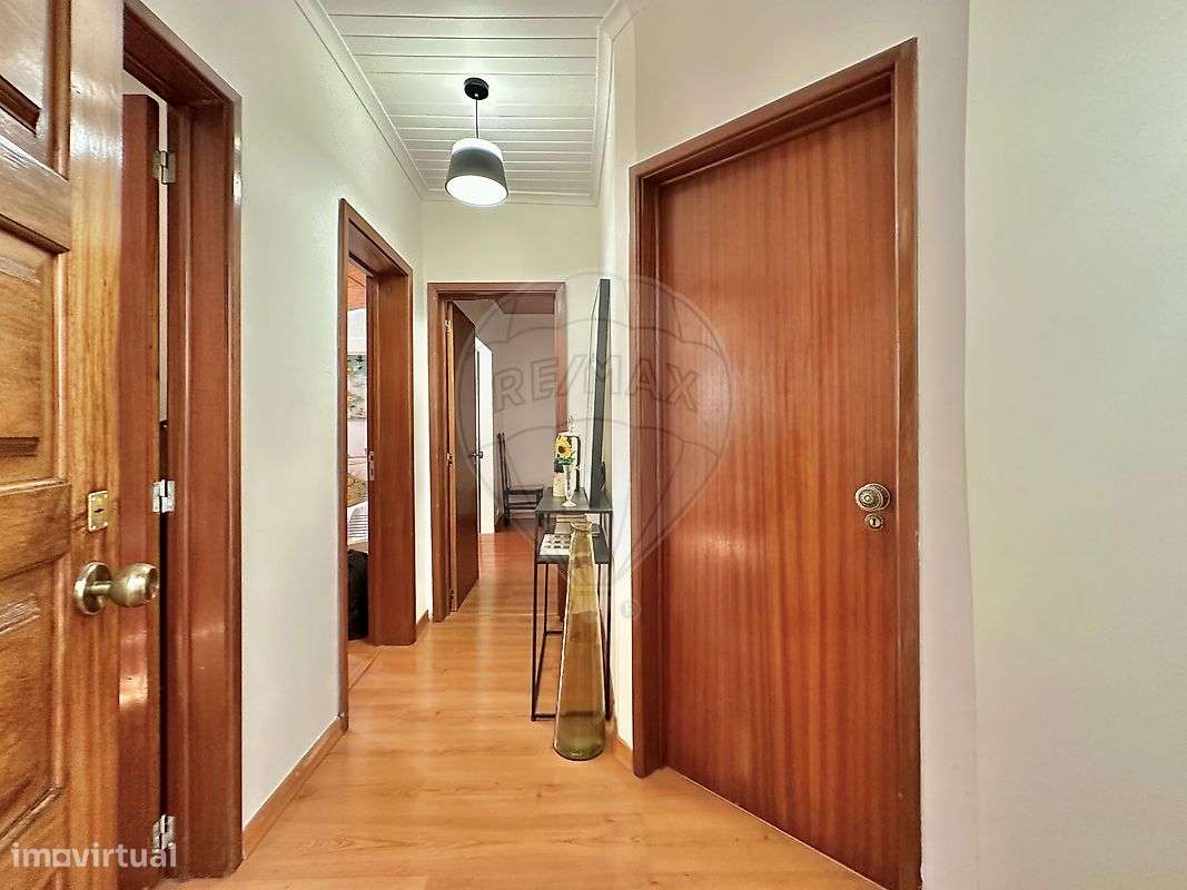 Apartamento T2 à venda em Lisboa-2