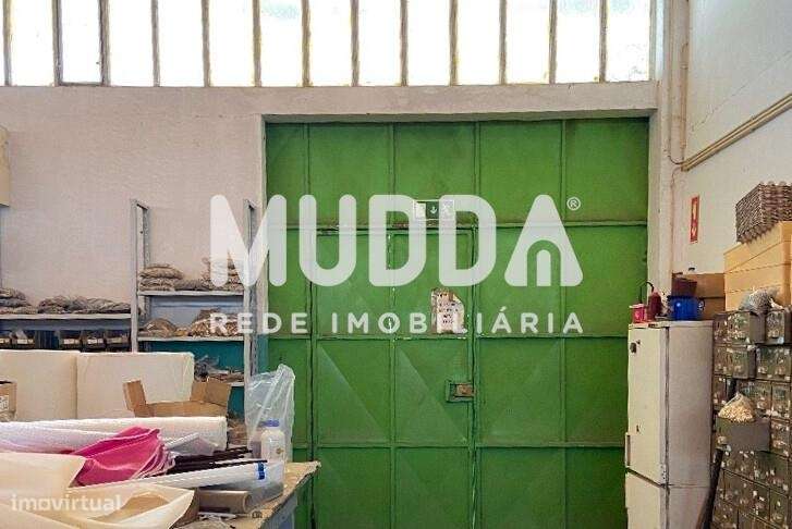 Espaçoso Pavilhão na Zona Industrial de São João da Madeira-13