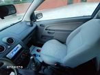 Ford Fiesta 1.4 Ghia - 22