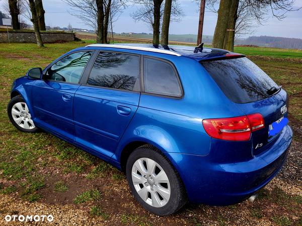 Audi A3 1.6 Sportback Attraction - 3