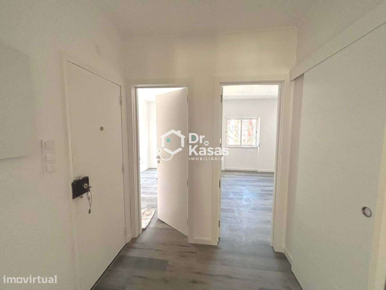 Apartamento T2 Renovado na Baixa da Banheira-17