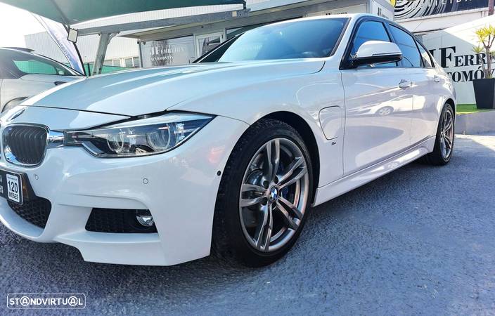 BMW 330 e iPerformance Pack M - 11