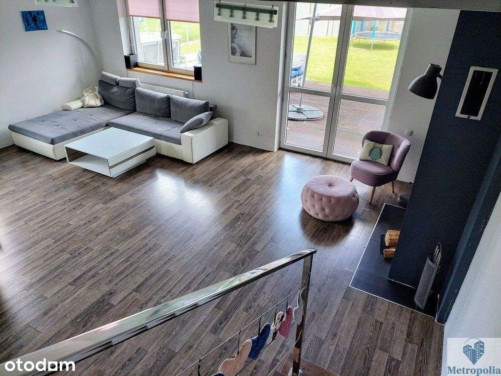 Wyjątkowo kompaktowy dom w rozsądnej cenie, 6 pok.-8