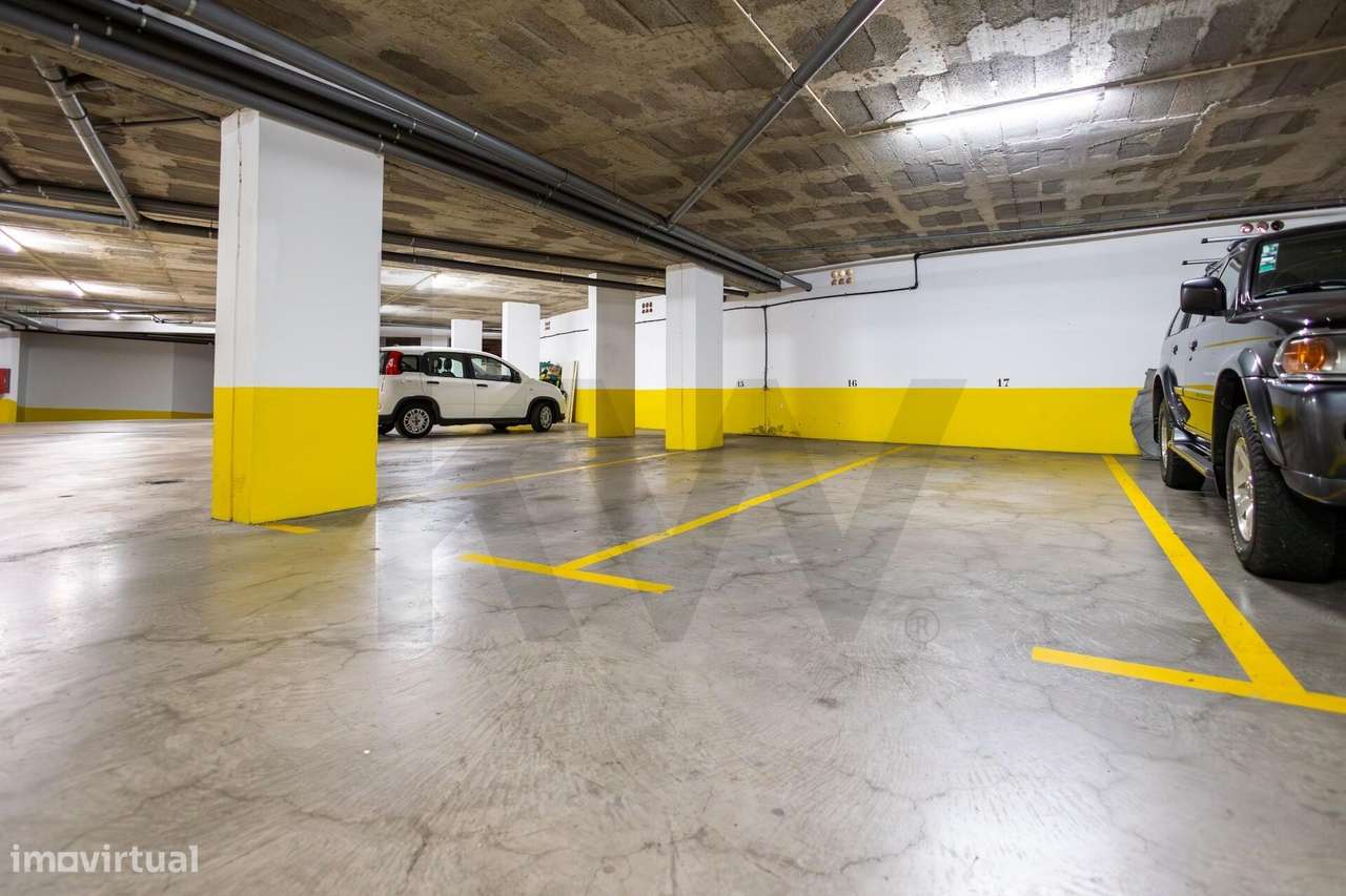 Apartamento T3 Duplex no Funchal-3