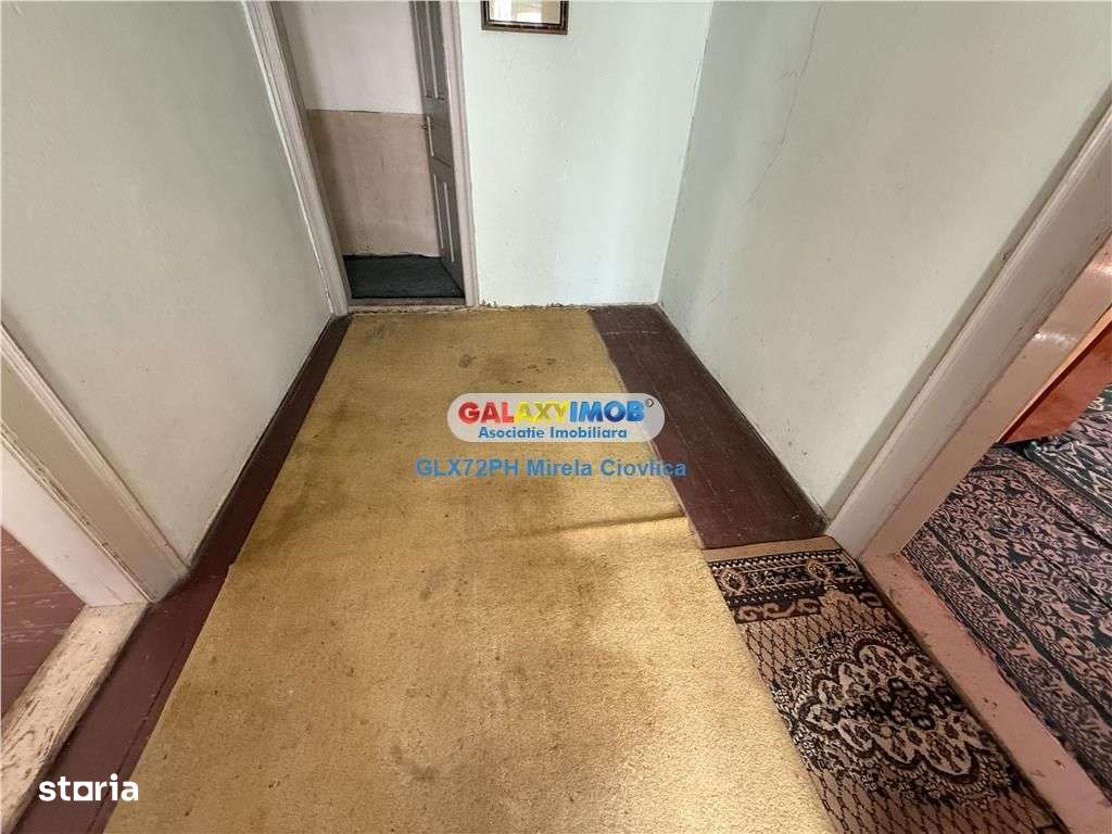 Vanzare casa batraneasca Baicoi Prahova - Imagine principală: 5/17