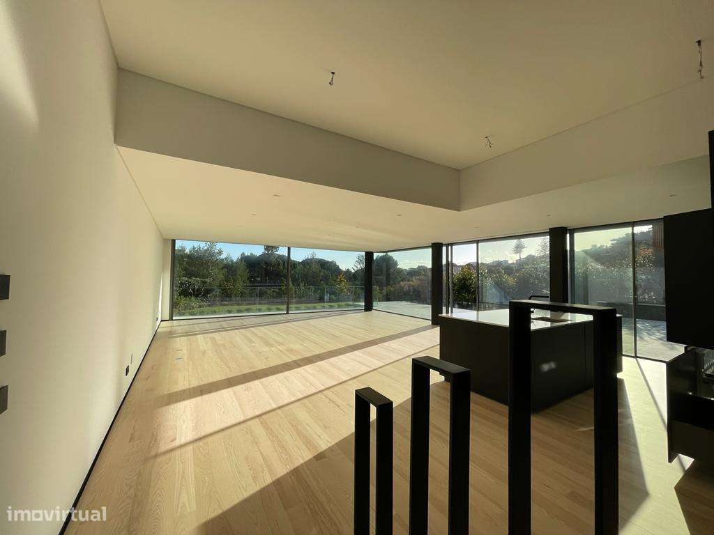 Moradia isolada T4 com piscina em condomínio na Abuxarda, Cascais - Grande imagem: 5/38