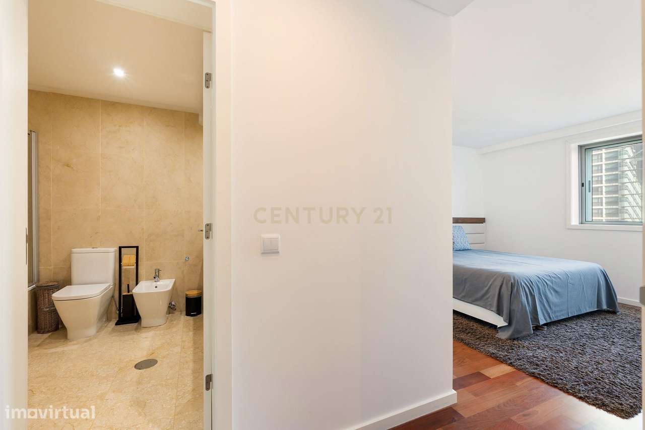 Fantástico Apartamento T3  | 212m² | Bessa | Boavista-16