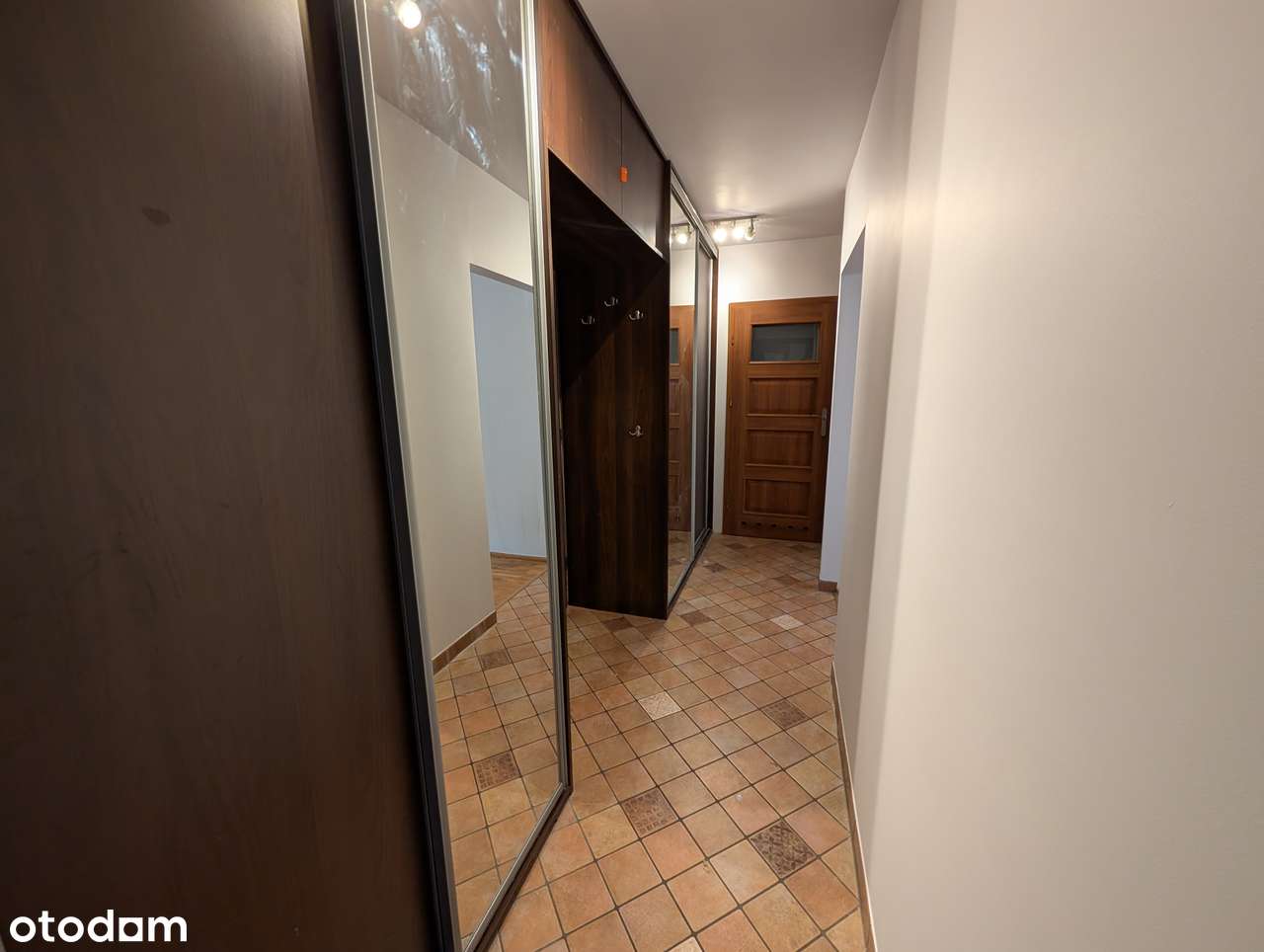 Mieszkanie 2 pokoje, 51 m2, osobna kuchnia!-10