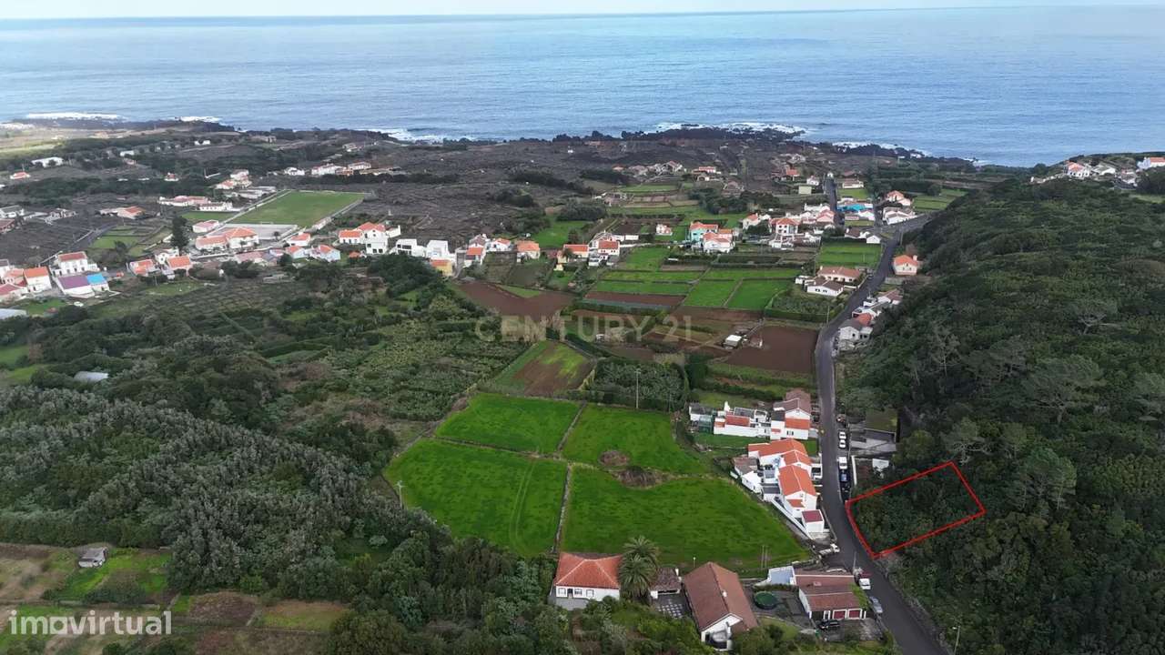 Terreno para Construção nos Biscoitos com Vista Mar-0
