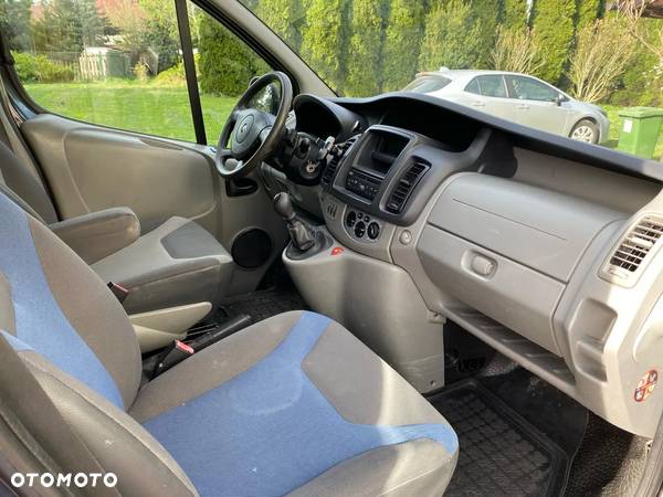 Renault TRAFIC - 8