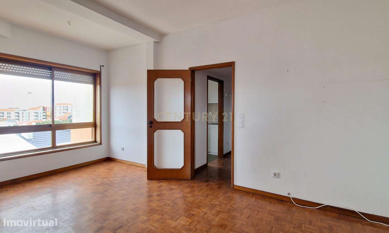 Apartamento T2 no centro histórico do Porto - Grande imagem: 4/17