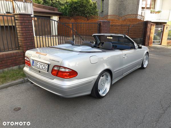 Mercedes-Benz CLK - 11