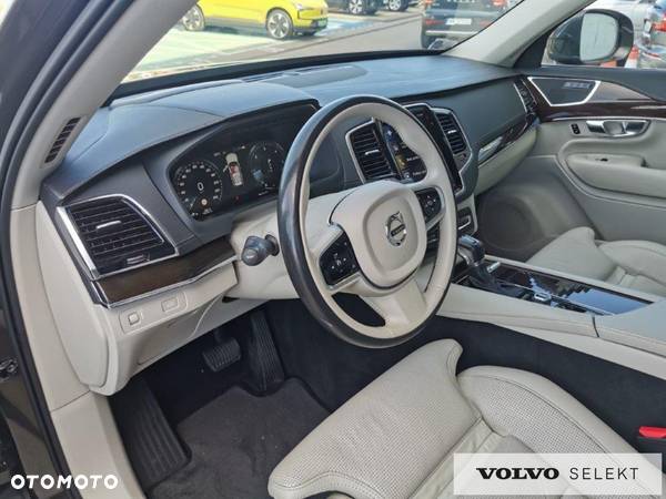 Volvo XC 90 - 16