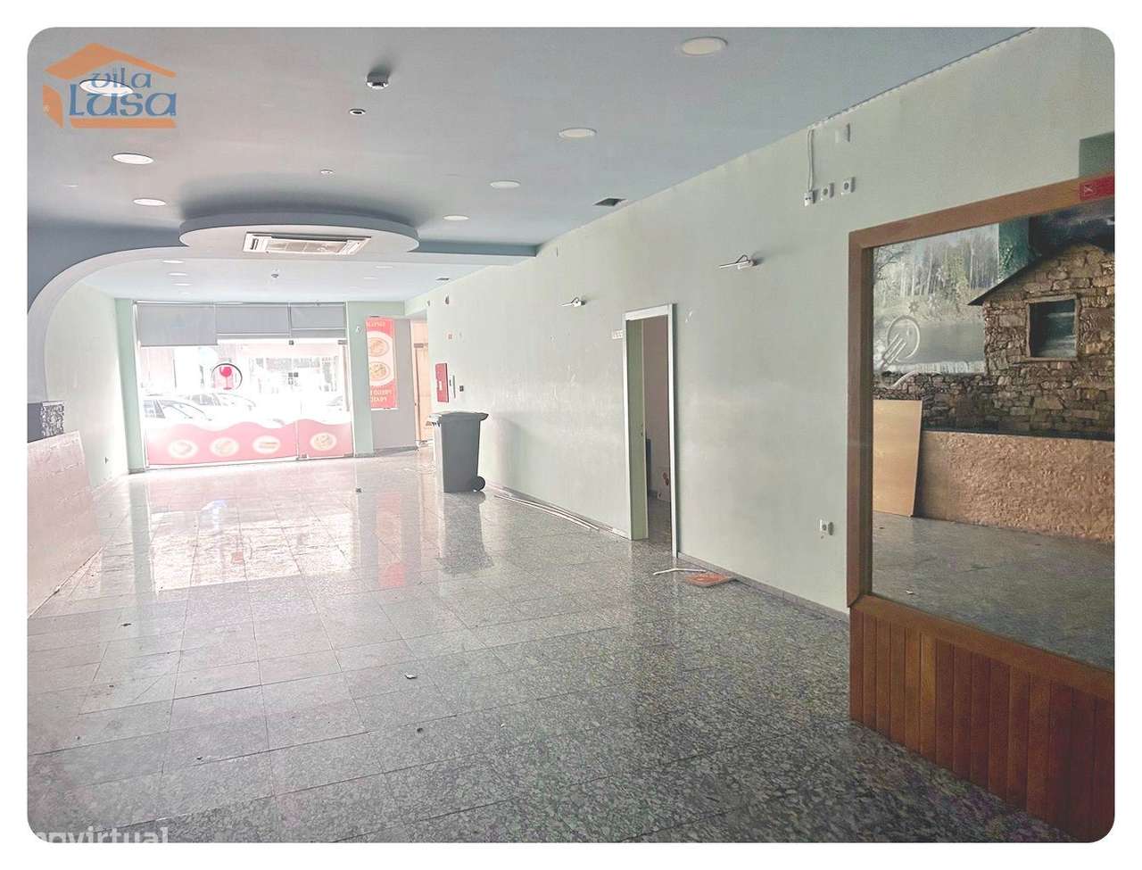 Loja duas frentes montada para restaurante rotunda da Areosa - Grande imagem: 3/17