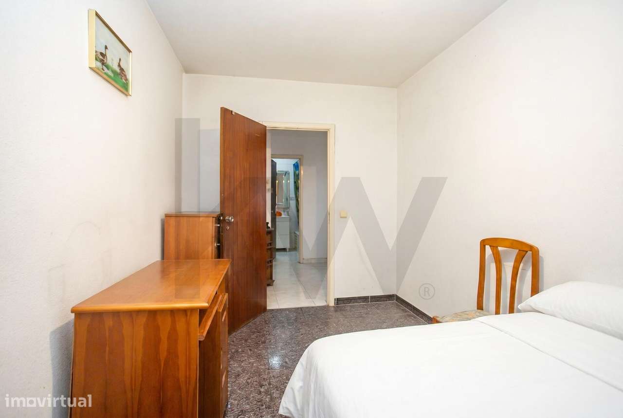 Apartamento T3 Vale da Amoreira, Moita, junto à Pista de Atletismo com-9