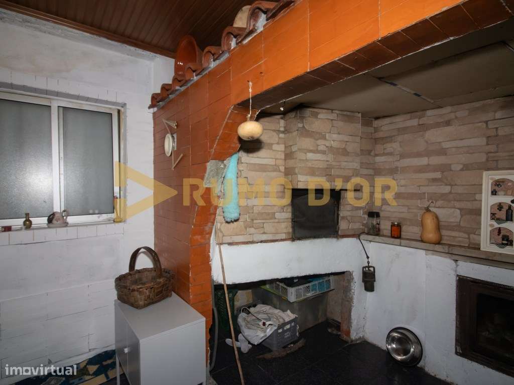 Moradia T3 +1 com Excelente Espaço e Tradição no Tojal - Alenquer - Grande imagem: 5/27