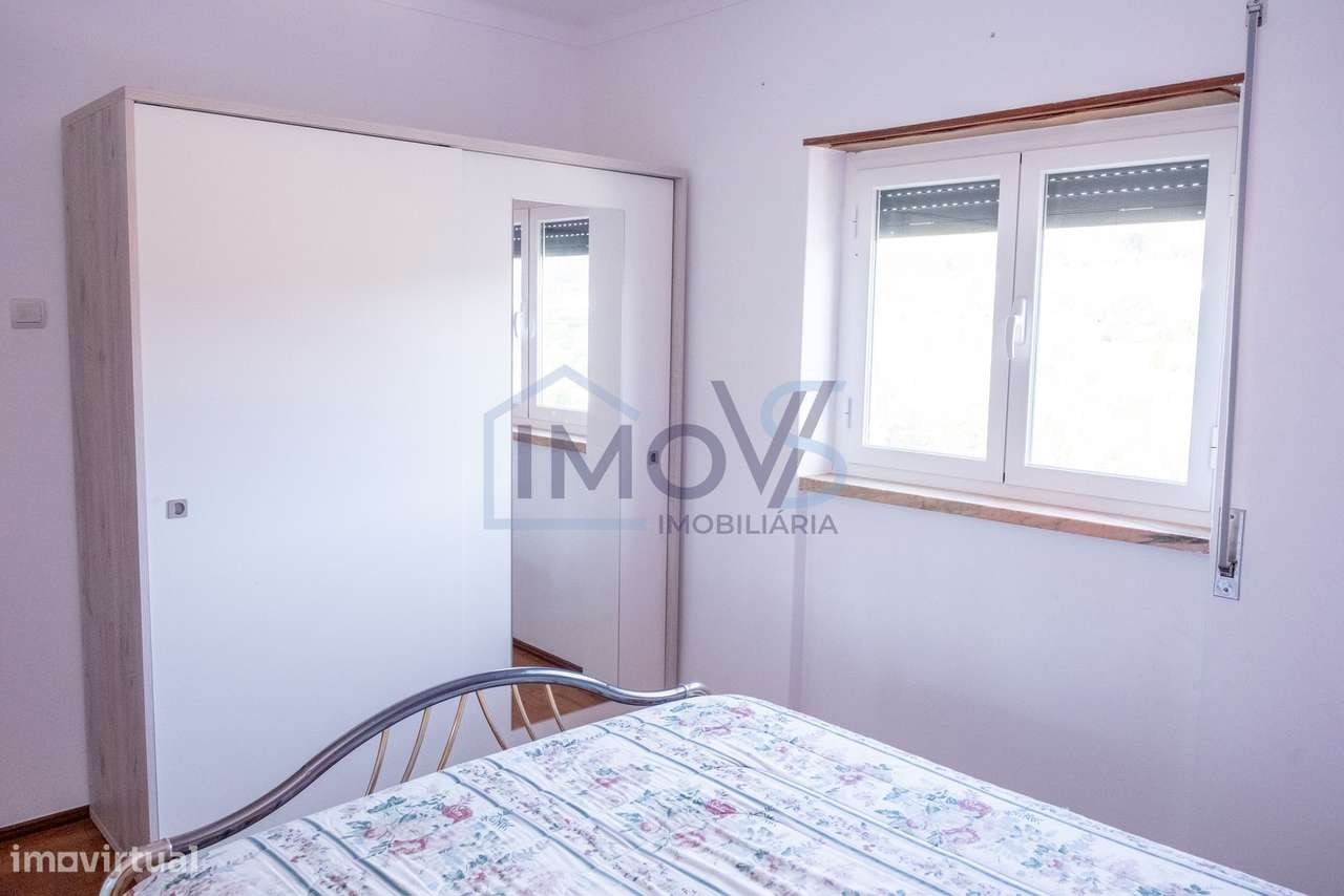 Propriedade com 2 Habitações, Anexo e Poço – Oportunidade Única em Fer-33