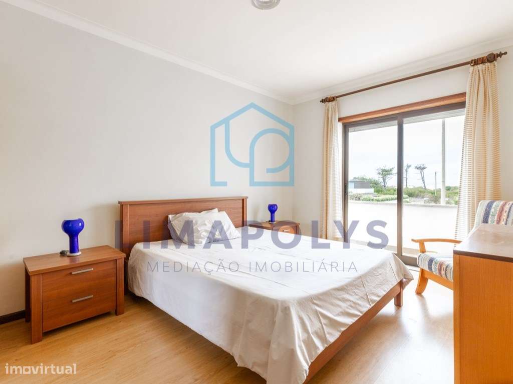 Moradia T4 com Vista Mar a 50m da Praia - Oportunidade Única!-23