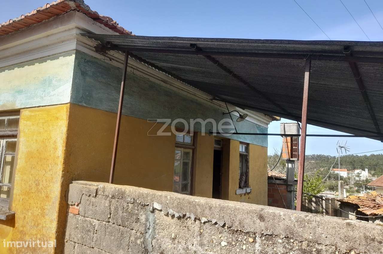 Casa para recuperar inserida em terreno com 282 m² - Grande imagem: 5/60