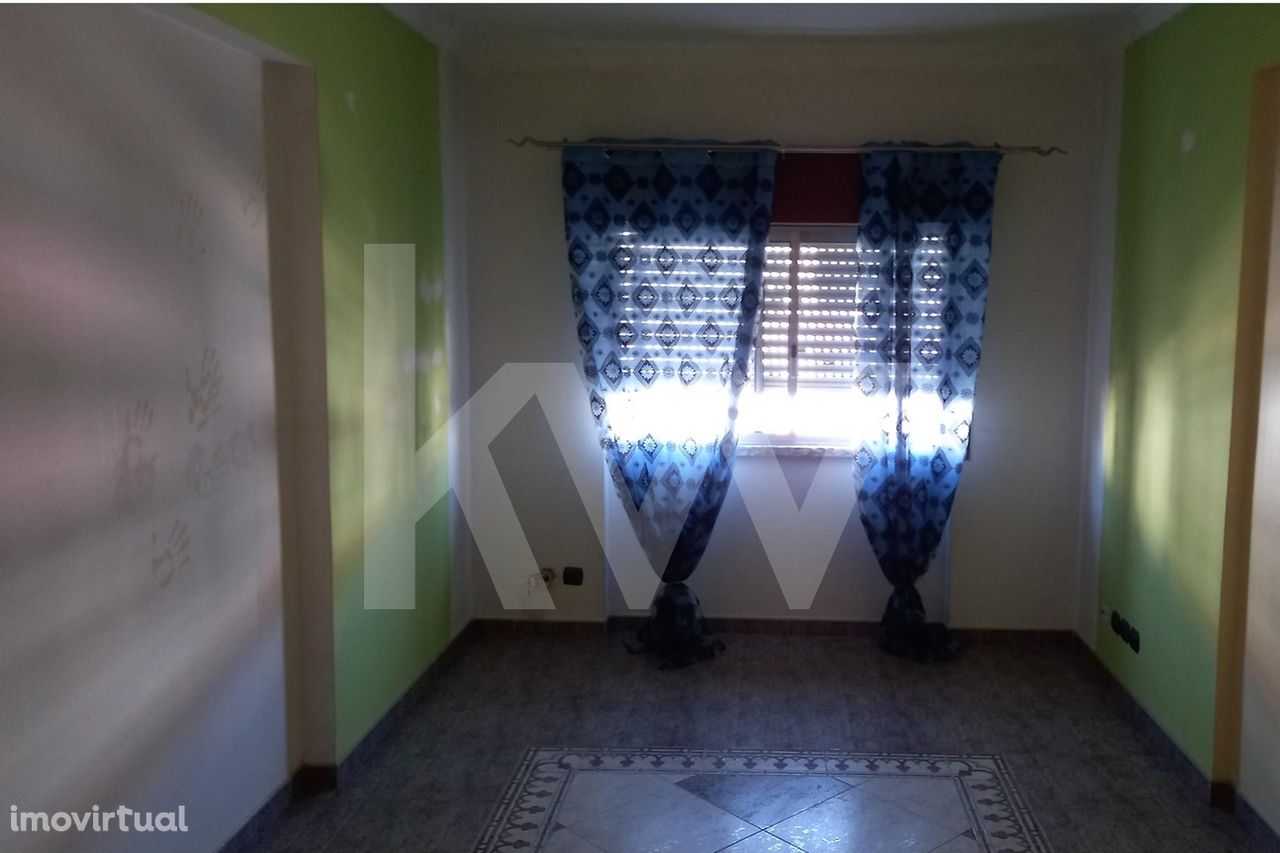 Apartamento T1 em zona central e de bons acessos!