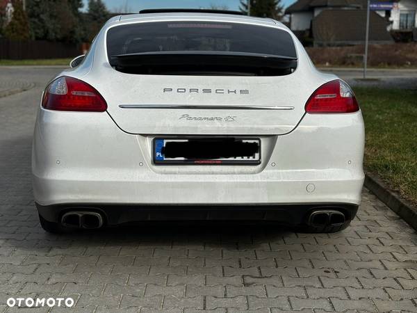 Porsche Panamera 4S - 8