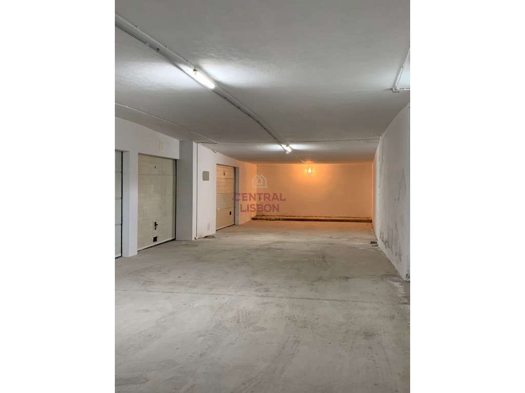 Garagem - Box - Estacionamento fechado - 80m2 - São Pedro do Sul - ... - Grande imagem: 5/14