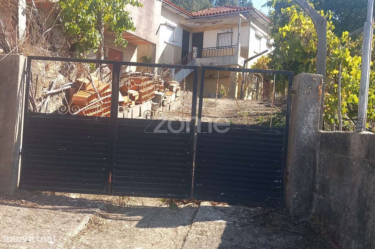 Moradia para remodelar arredores de Luso-7