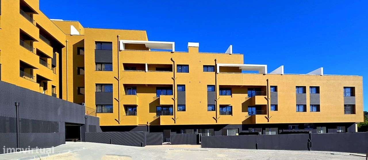 T2 c/ Arrumo de 94m² + Garagem | Última Fração | Potencial Bi-Familiar-12