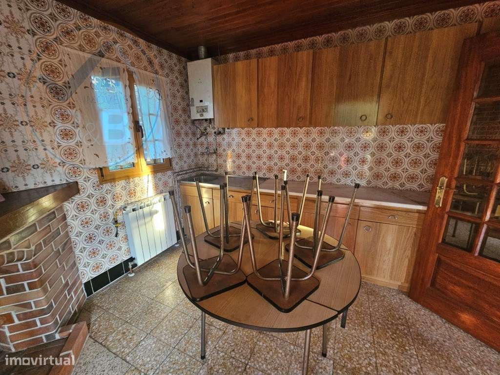 Moradia T4 com terreno, em Cavez, Cabeceiras de Basto-6