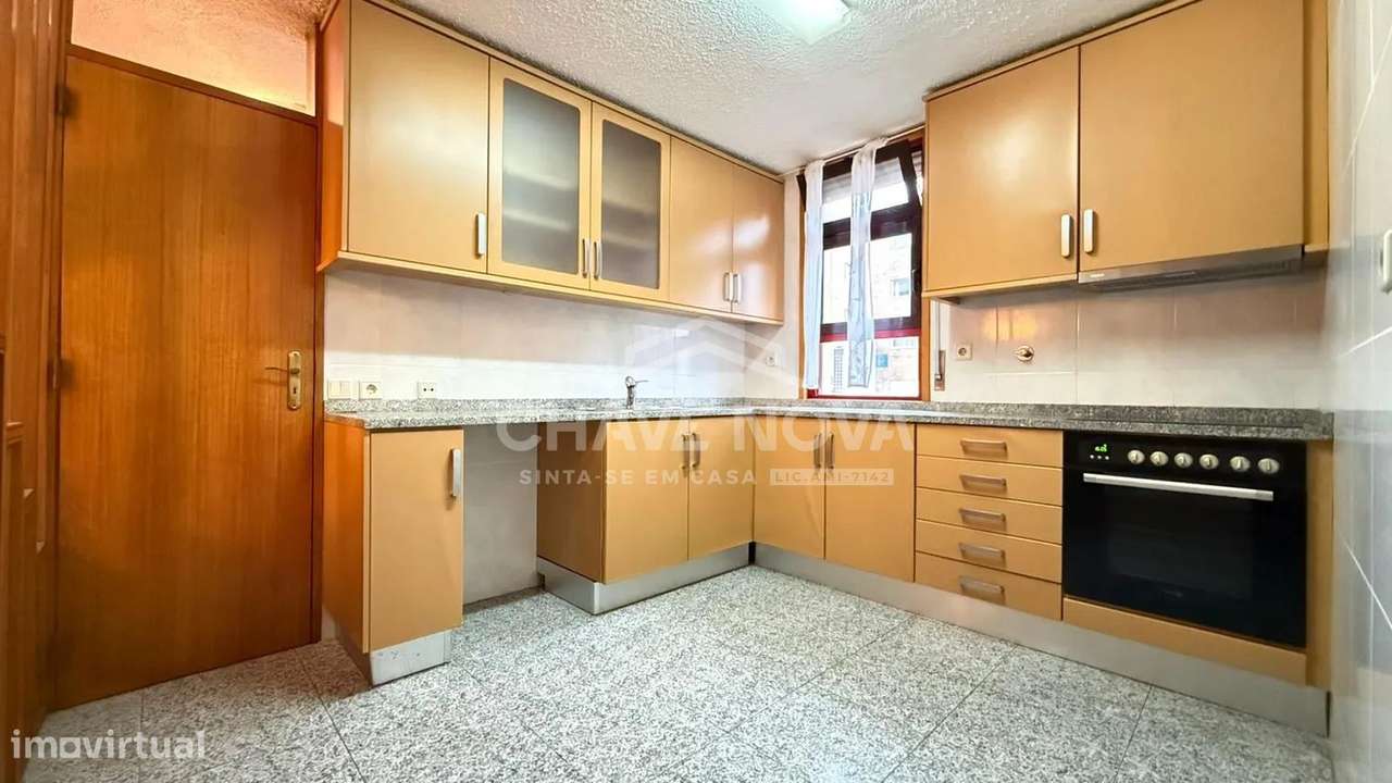 Apartamento T3 Duplex c/ Garagem Box - Monte dos Burgos, Sra da Hora - Grande imagem: 3/17