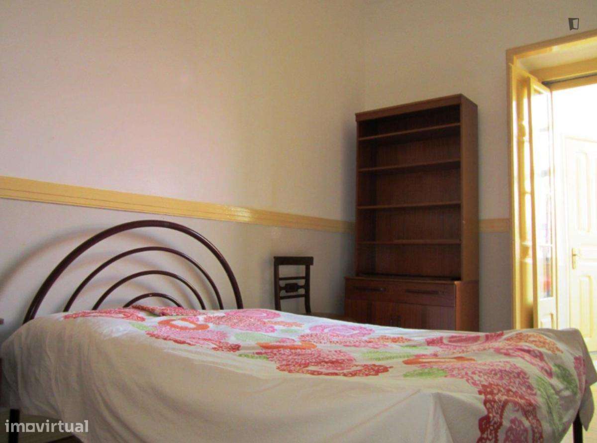 Quarto - localizado em Alcântara Lisbon - Grande imagem: 4/6