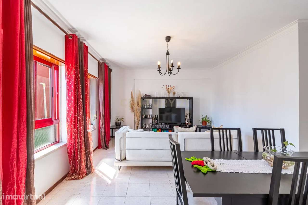 Excelente apartamento T2, com 2 elevadores em Loures.-5