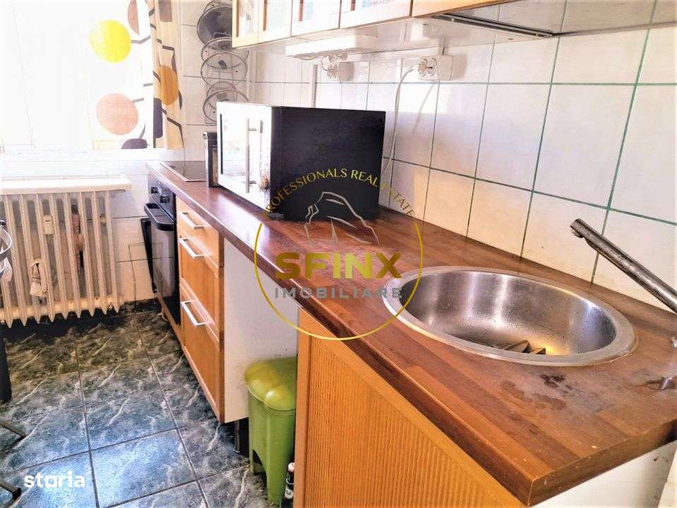 De vanzare - apartament 3 camere semidecomandate, luminos - Imagine principală: 5/8